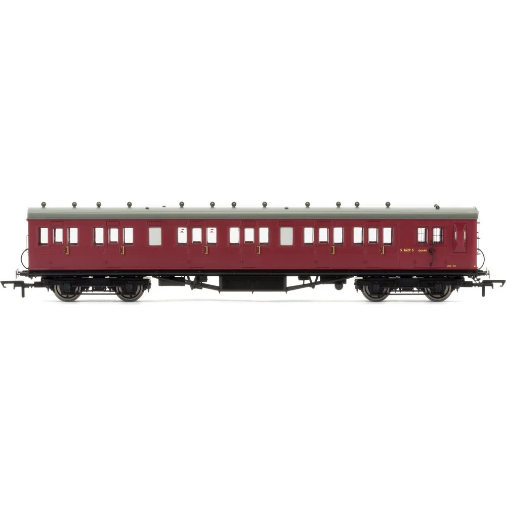Hornby R4747 — Side Elevation by Hornby