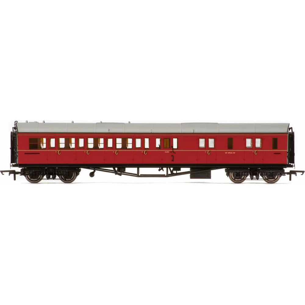 Hornby R4764 — Side Elevation by Hornby