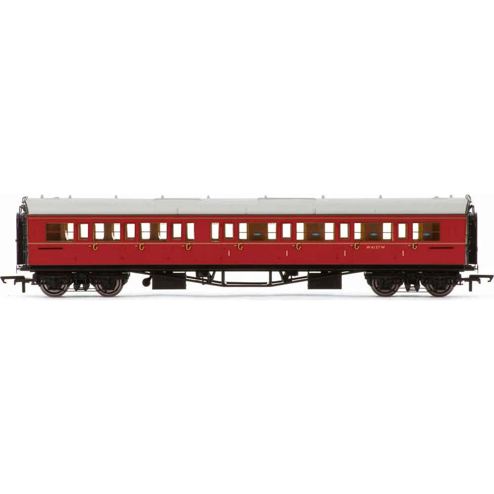 Hornby R4767 — Side Elevation by Hornby