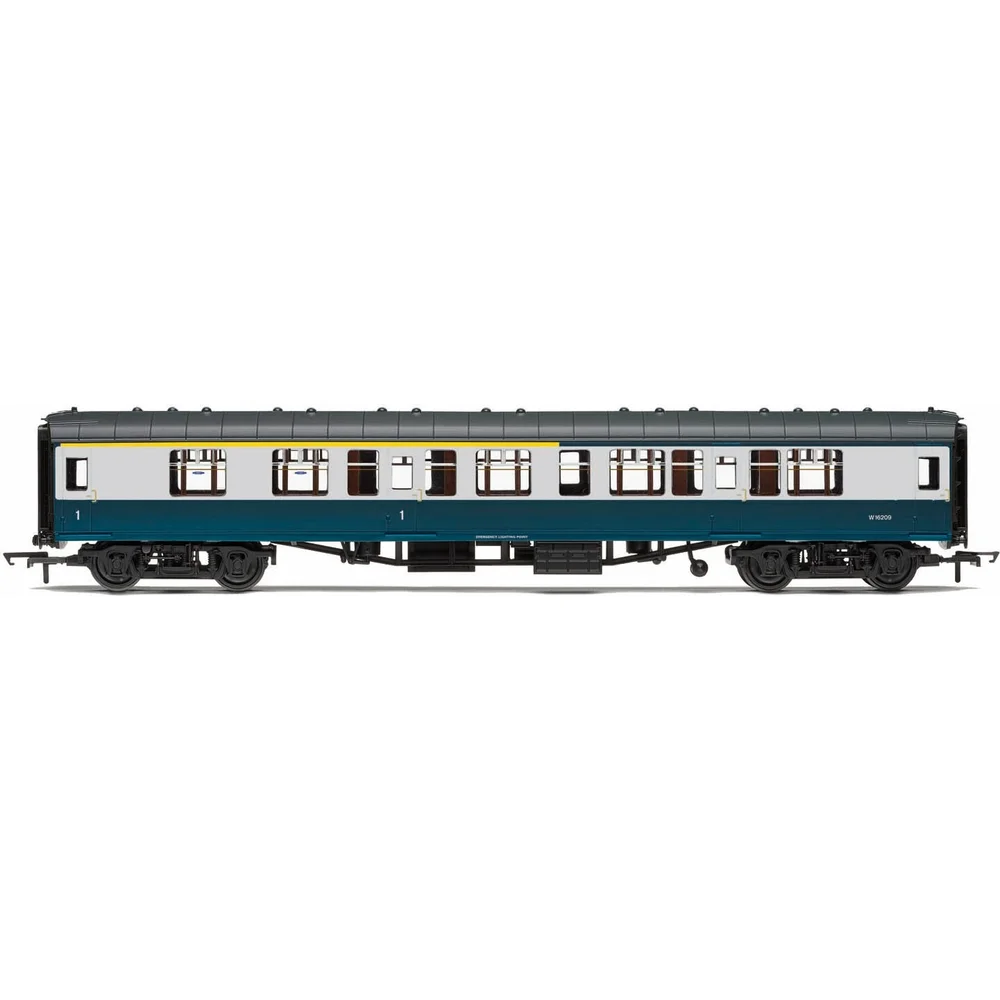 Hornby R4773 — Side Elevation by Hornby
