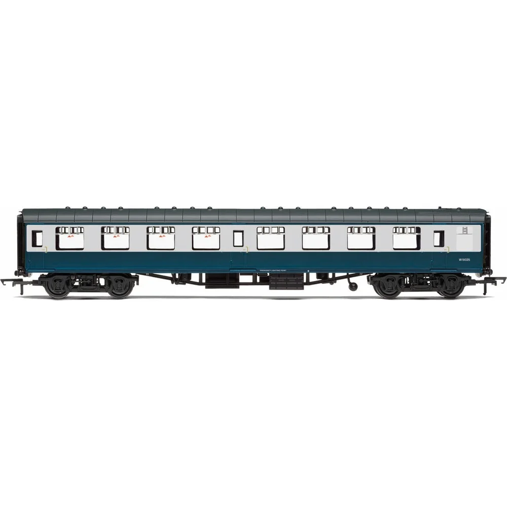 Hornby R4776 — Side Elevation by Hornby