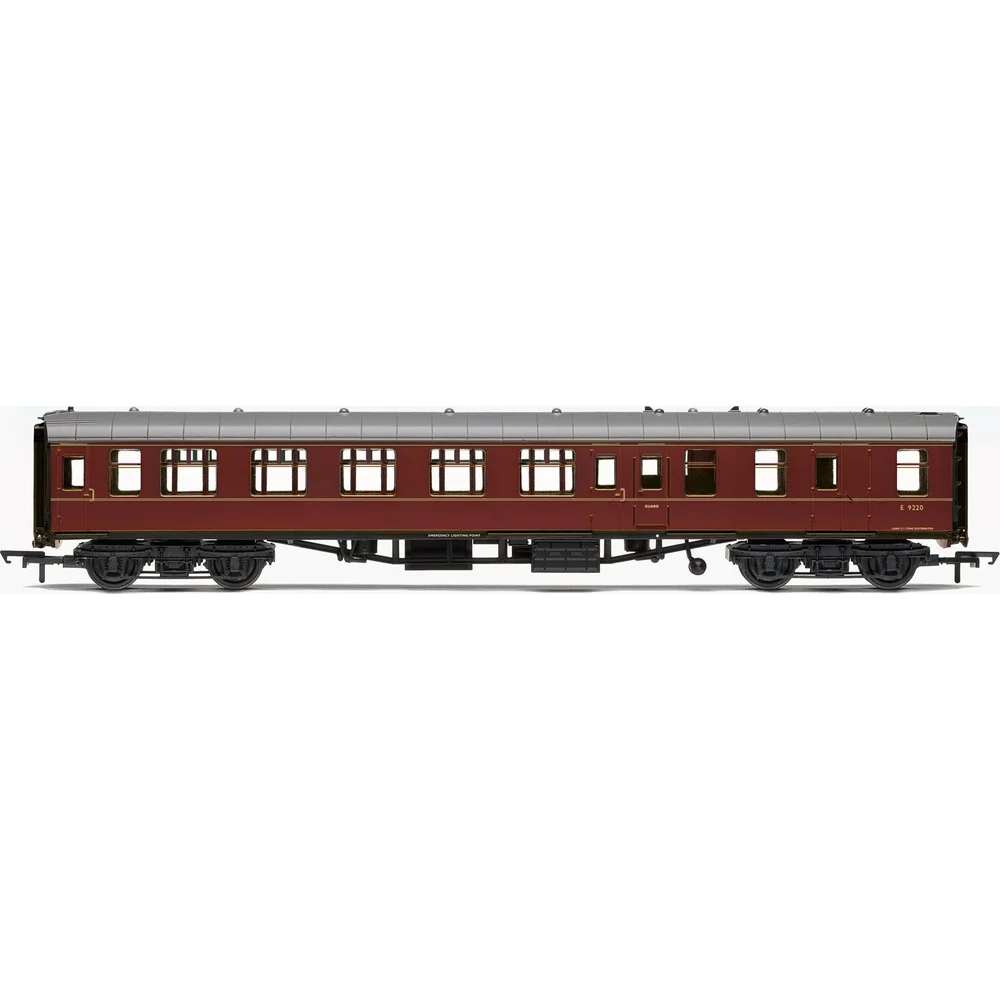 Hornby R4788 — Side Elevation by Hornby