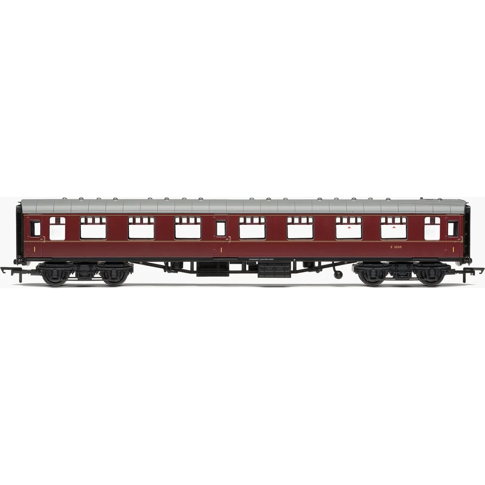Hornby R4789 — Side Elevation by Hornby