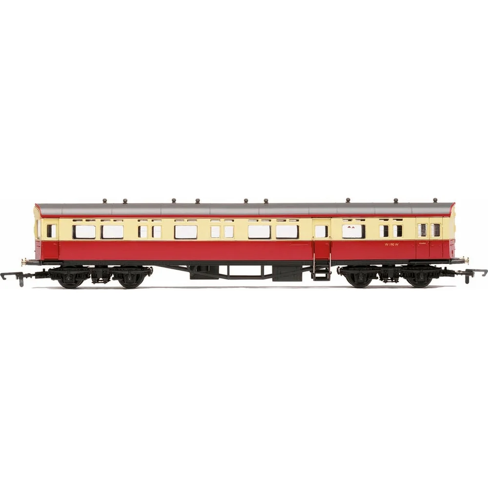Hornby R4791 — Side Elevation by Hornby