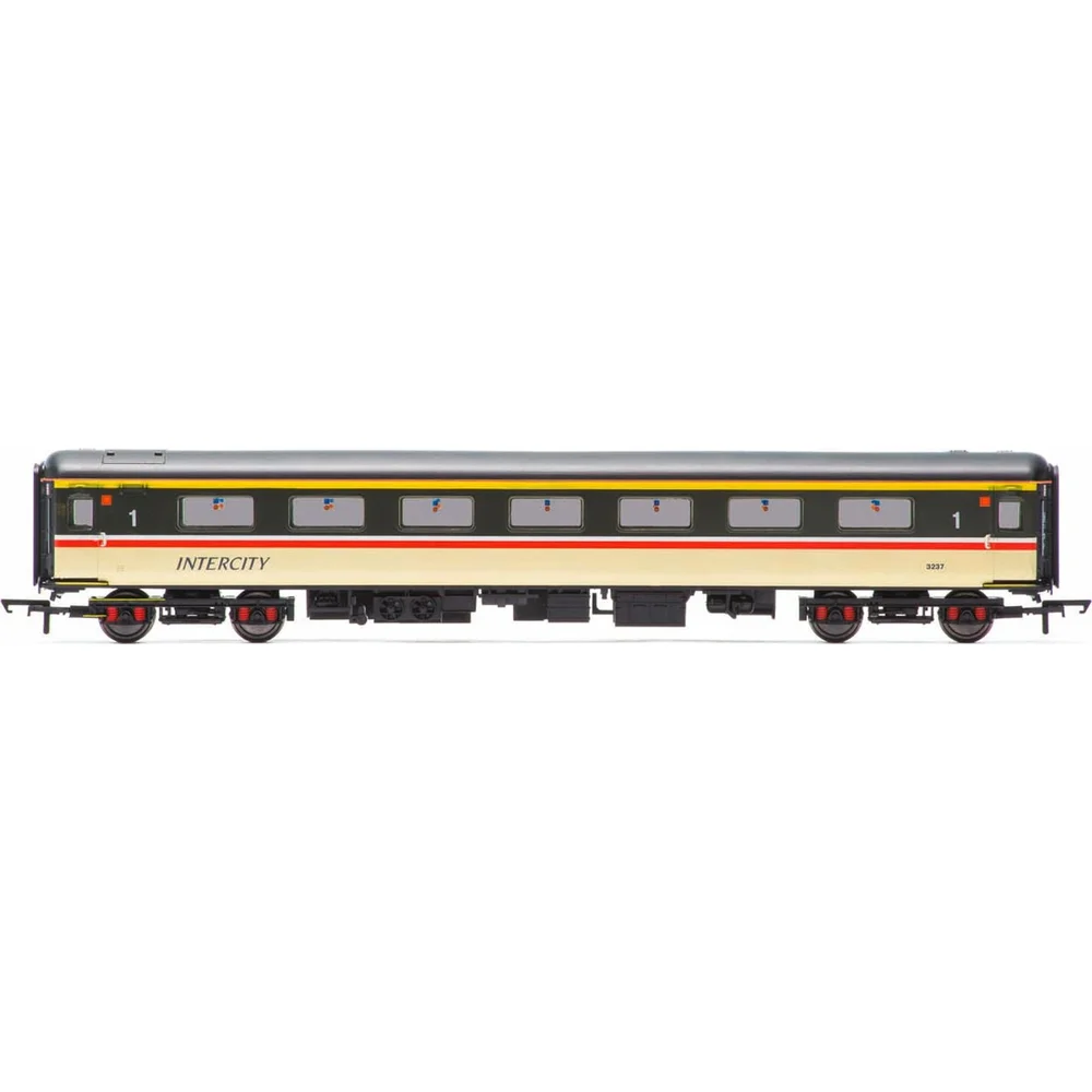 Hornby R4810 — Side Elevation by Hornby