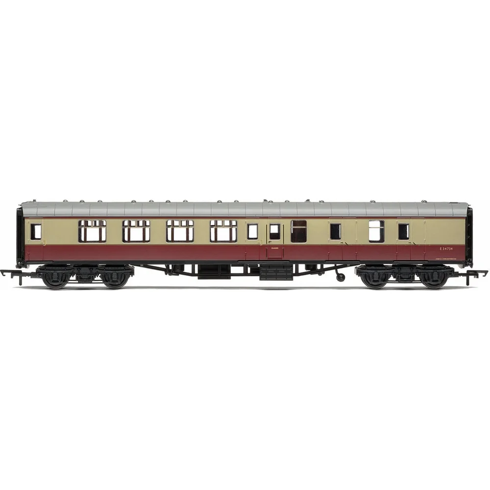 Hornby R4814 — Side Elevation by Hornby