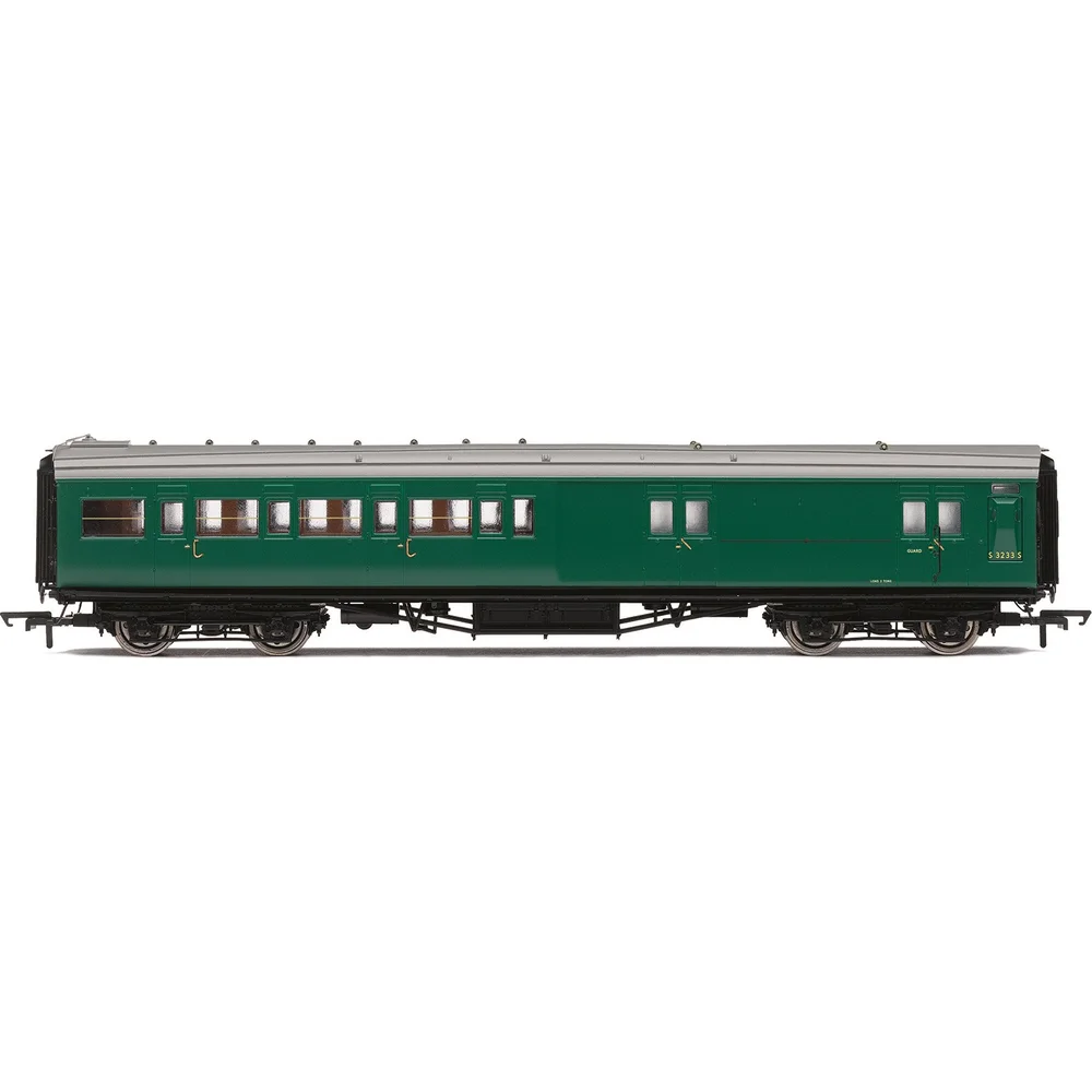 Hornby R4841 — Side Elevation by Hornby
