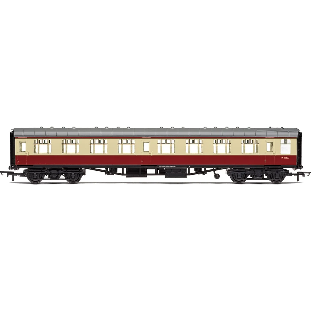 Hornby R4846 — Side Elevation by Hornby