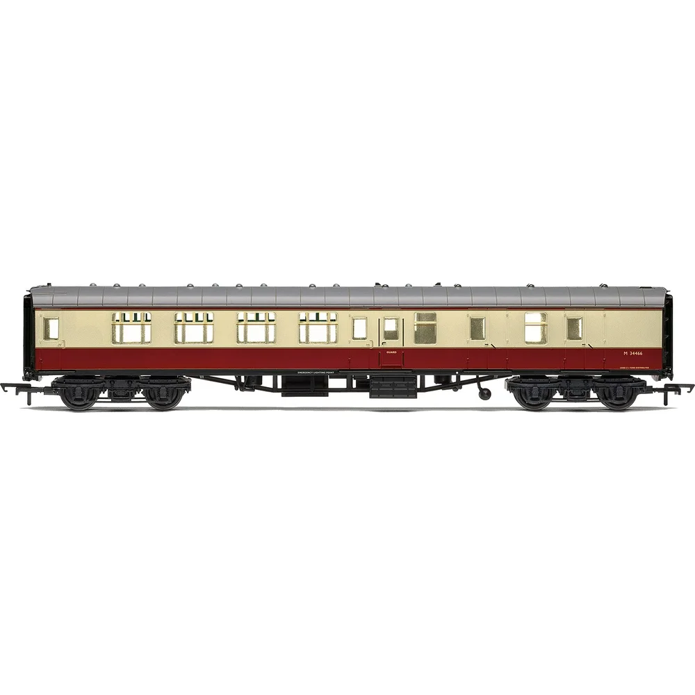 Hornby R4848 — Side Elevation by Hornby