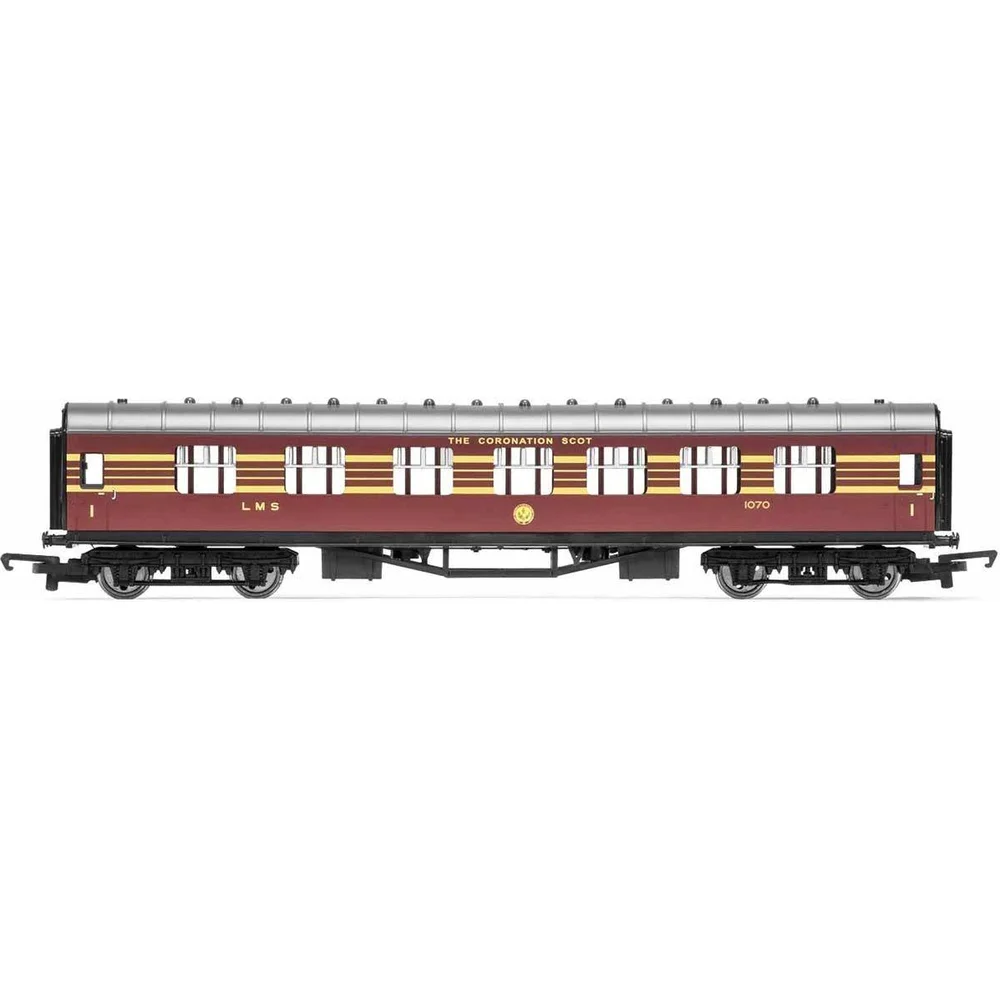 Hornby R4873 — Side Elevation by Hornby