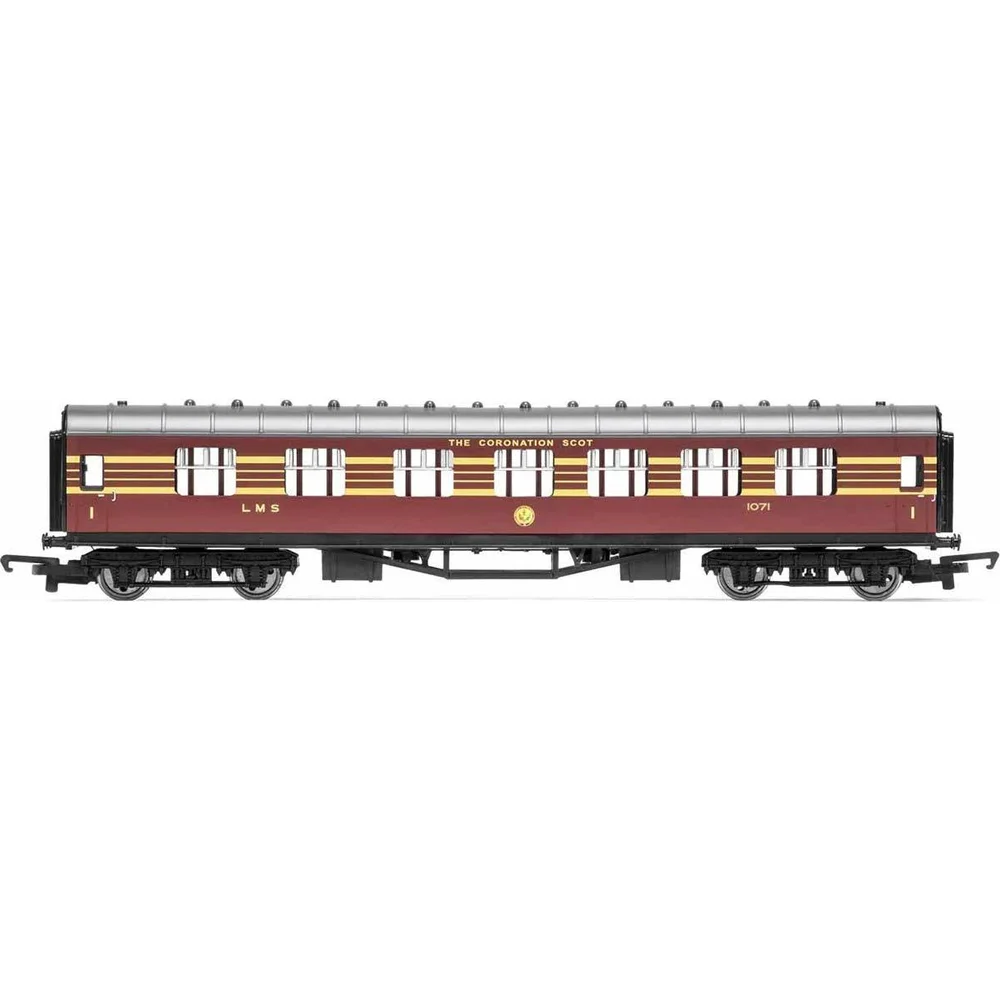 Hornby R4873 — Side Elevation by Hornby