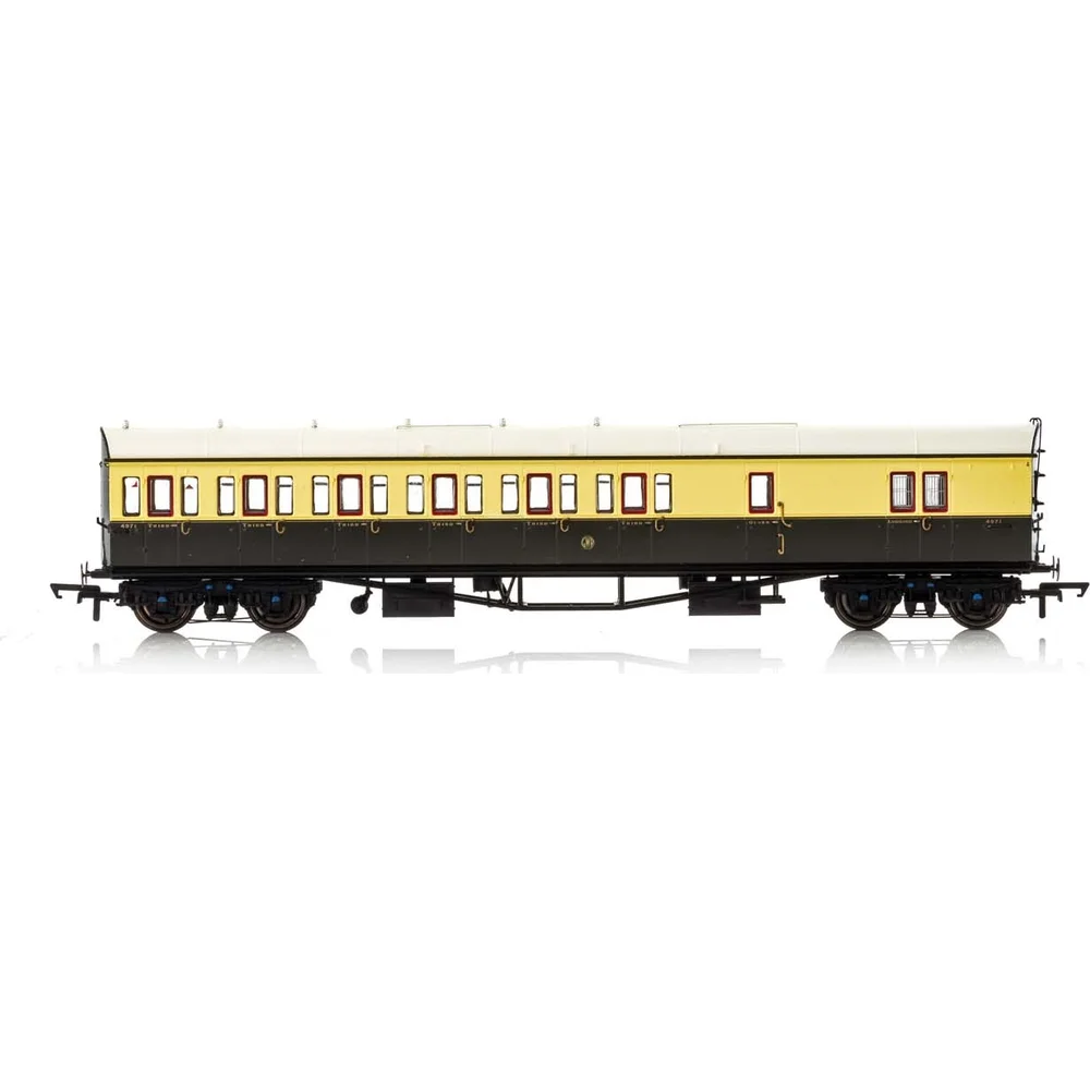 Hornby R4876A — Side Elevation by Hornby