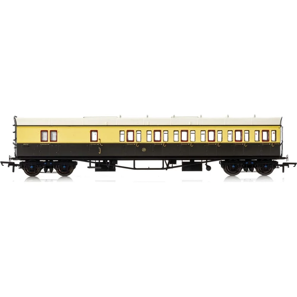 Hornby R4877A — Side Elevation by Hornby