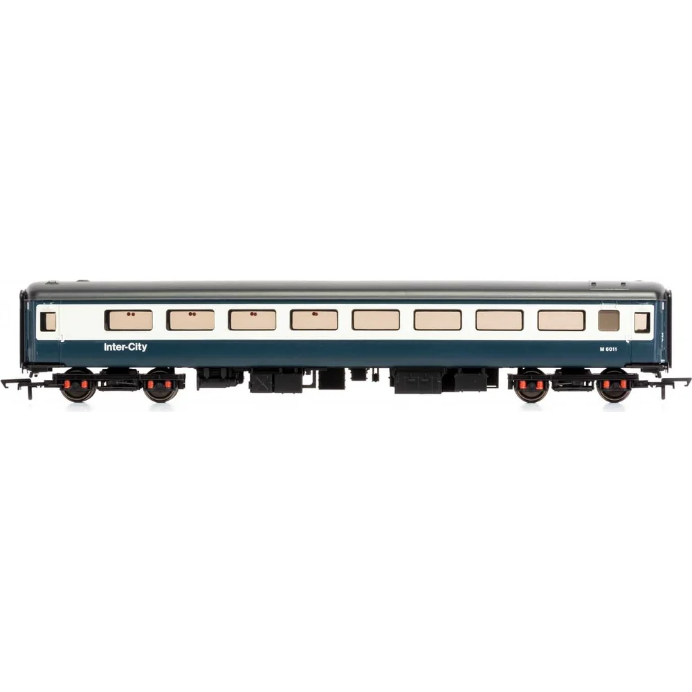 Hornby R4916 — Side Elevation by Hornby