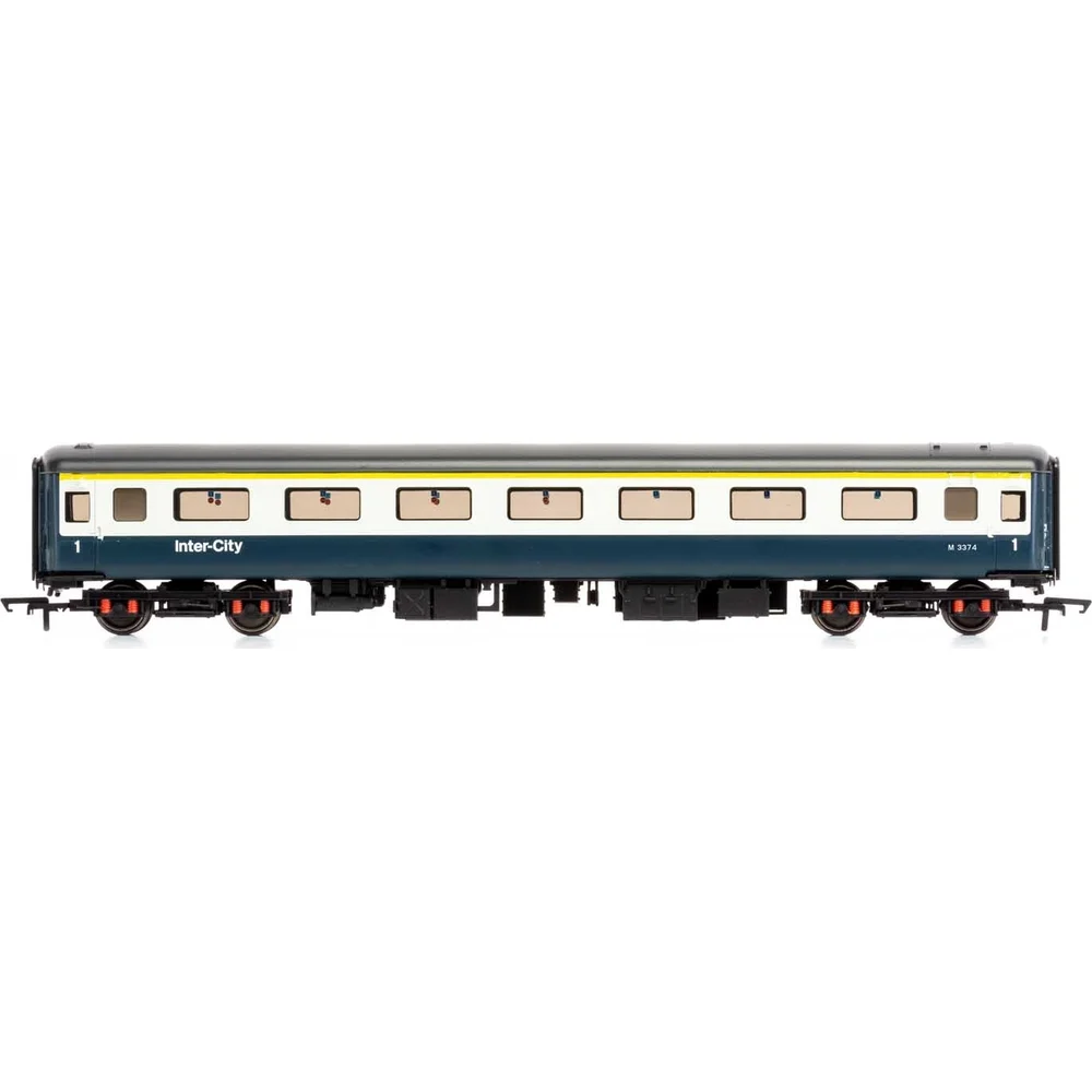 Hornby R4917A — Side Elevation by Hornby