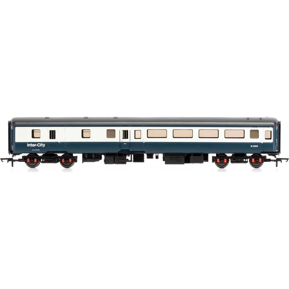 Hornby R4918A — Side Elevation by Hornby