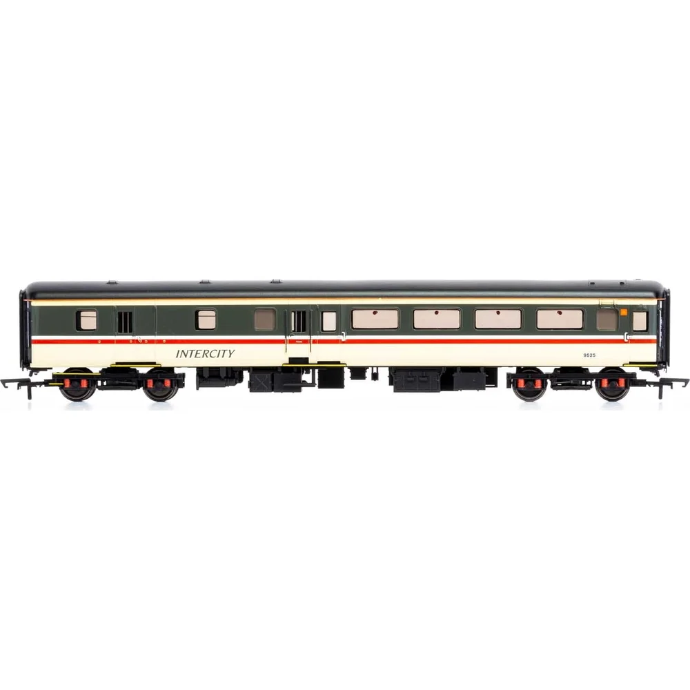 Hornby R4921A — Side Elevation by Hornby