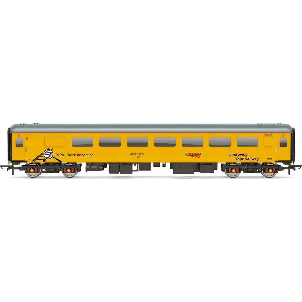 Hornby R4928 — Side Elevation by Hornby