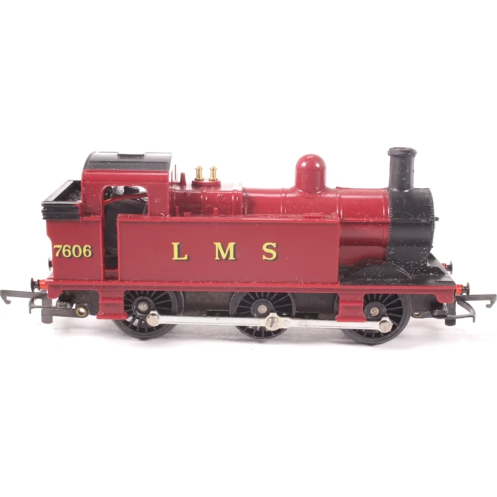 Hornby R52RS — Side Elevation Right Direction by Hornby