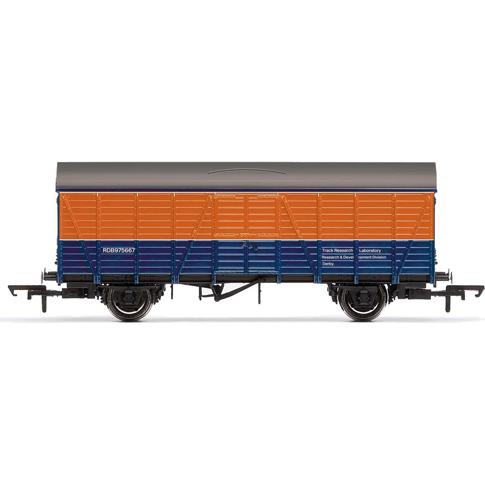 Hornby R60005 — Side Elevation by Hornby
