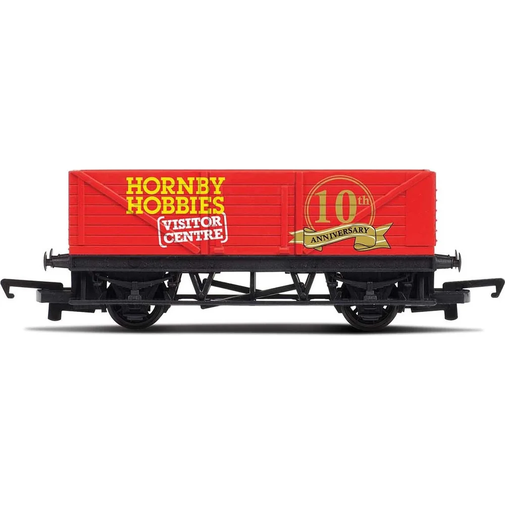 Hornby R60007 — Side Elevation by Hornby