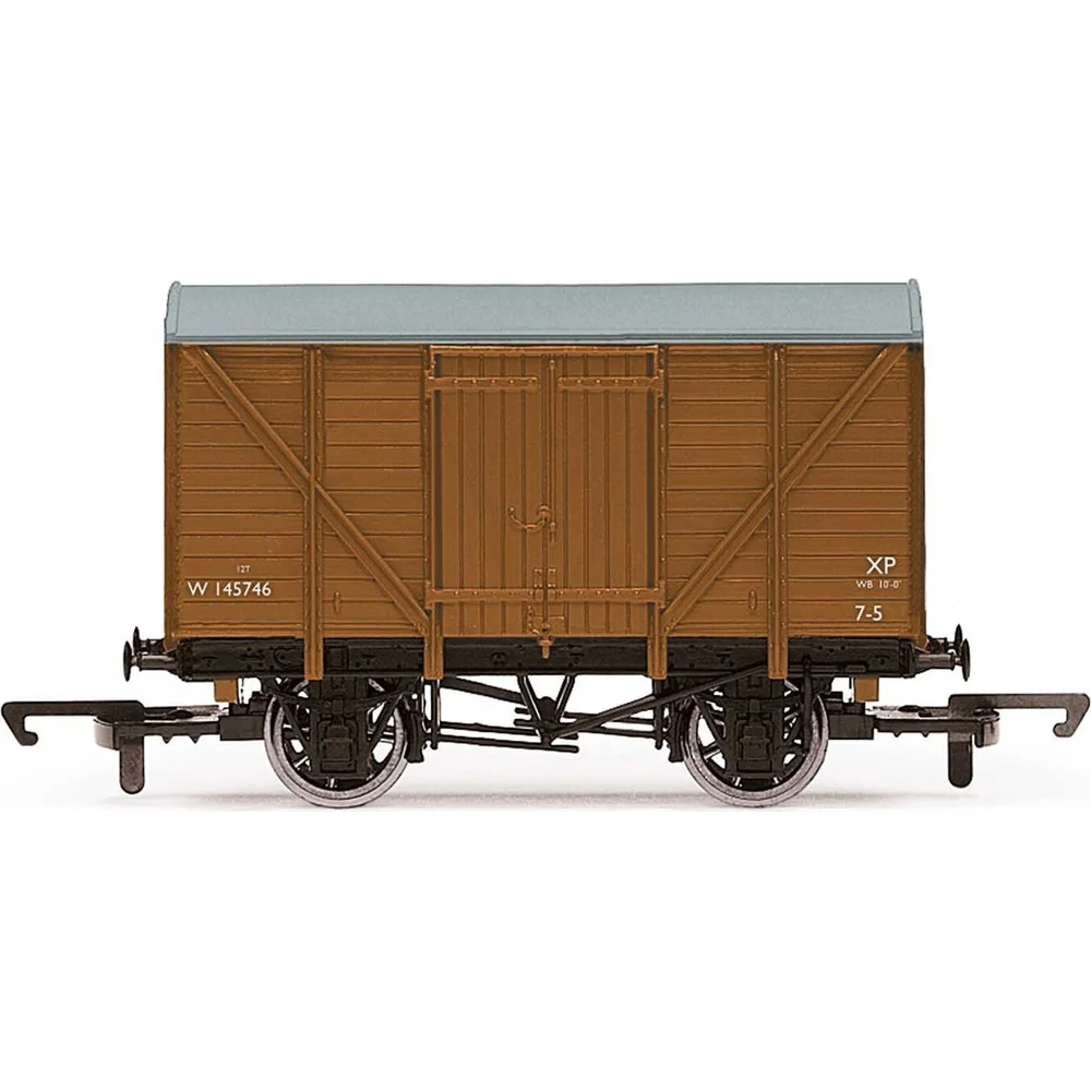 Hornby R60027 — Side Elevation by Hornby