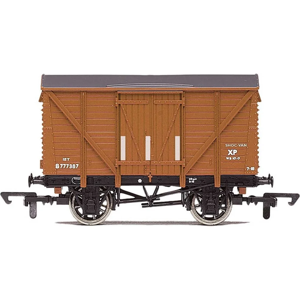 Hornby R60028 — Side Elevation by Hornby