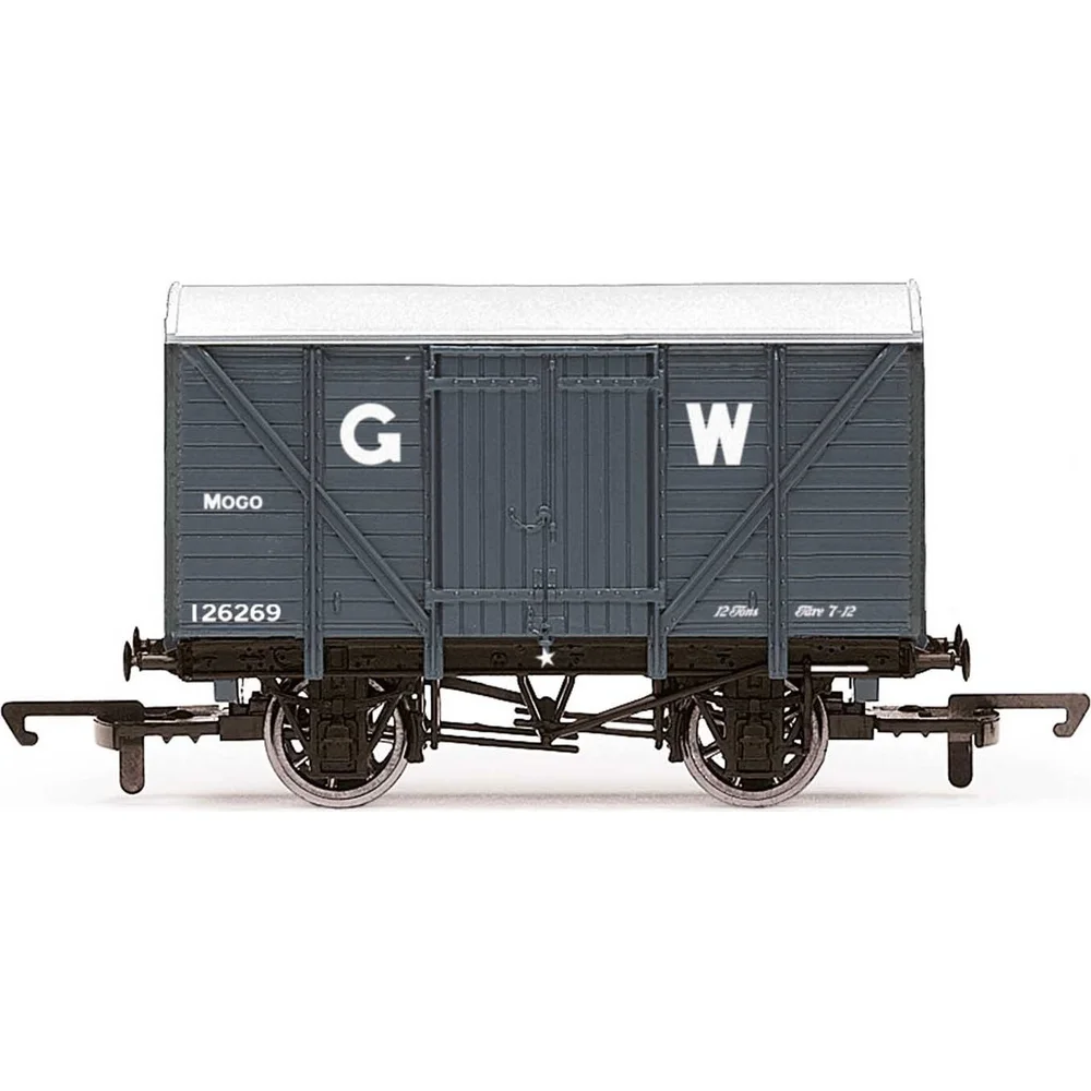 Hornby R60030 — Side Elevation by Hornby