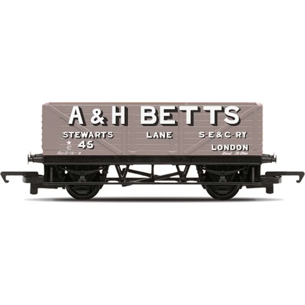 Hornby R60049 — Side Elevation by Hornby