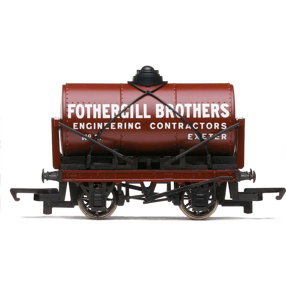 Hornby R60050 — Side Elevation by Hornby