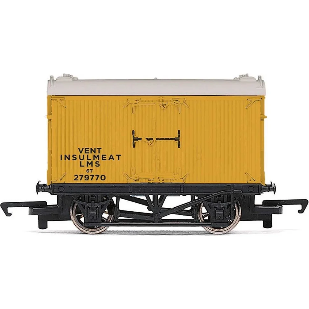 Hornby R60051 — Side Elevation by Hornby