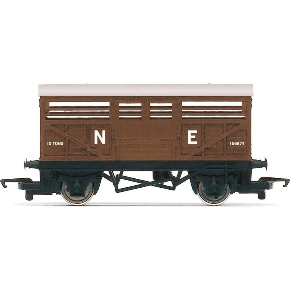 Hornby R60052 — Side Elevation by Hornby