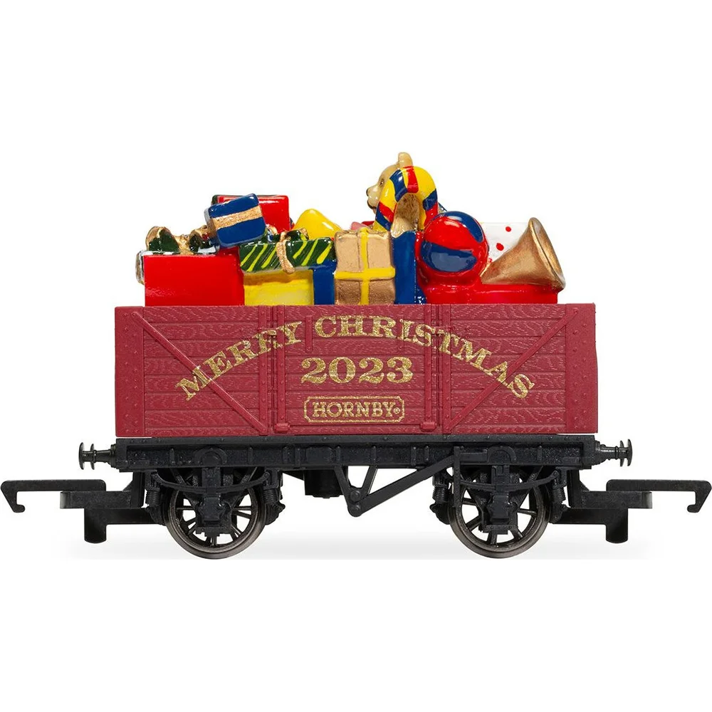 Hornby R60082 — Side Elevation by Hornby
