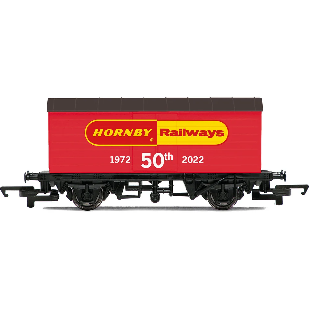 Hornby R60086 — Side Elevation by Hornby