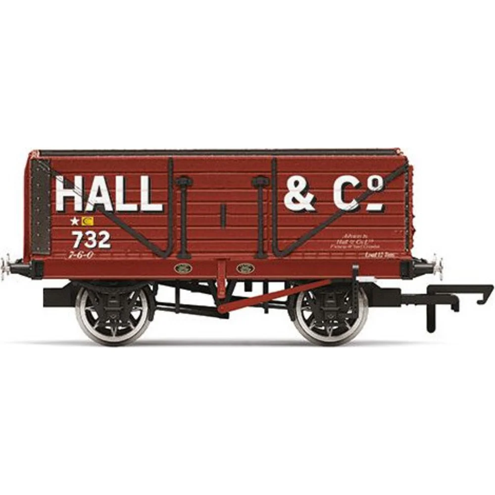Hornby R60104 — Side Elevation by Hornby