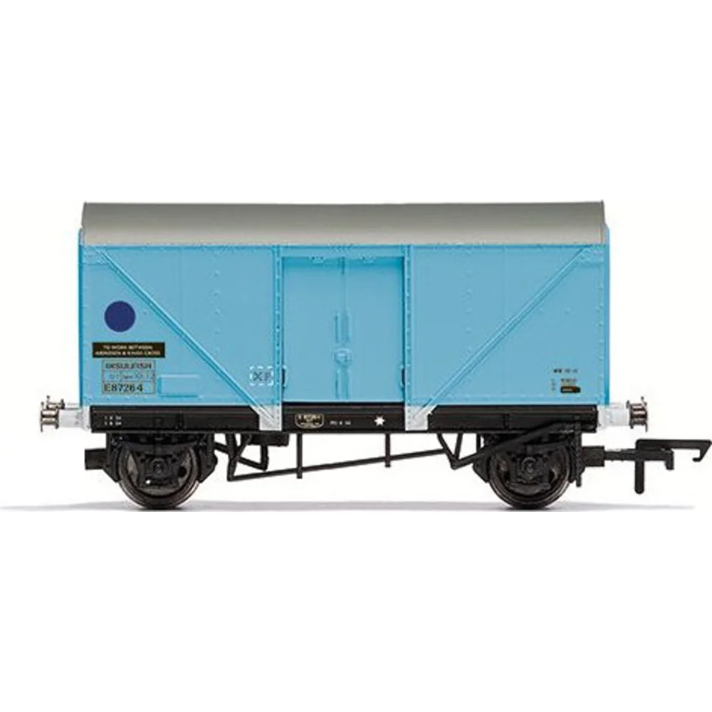 Hornby R60115 — Side Elevation by Hornby