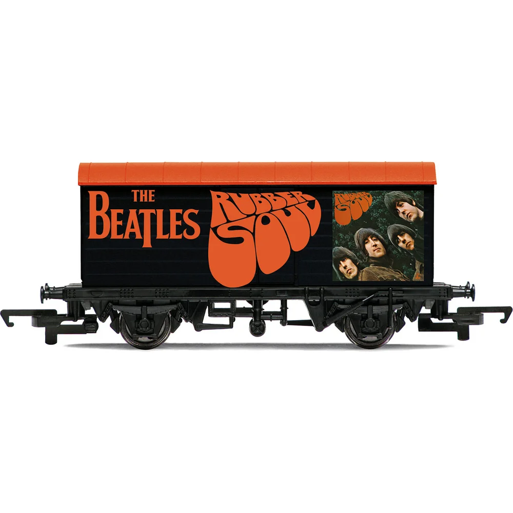 Hornby R60151 — Side Elevation by Hornby