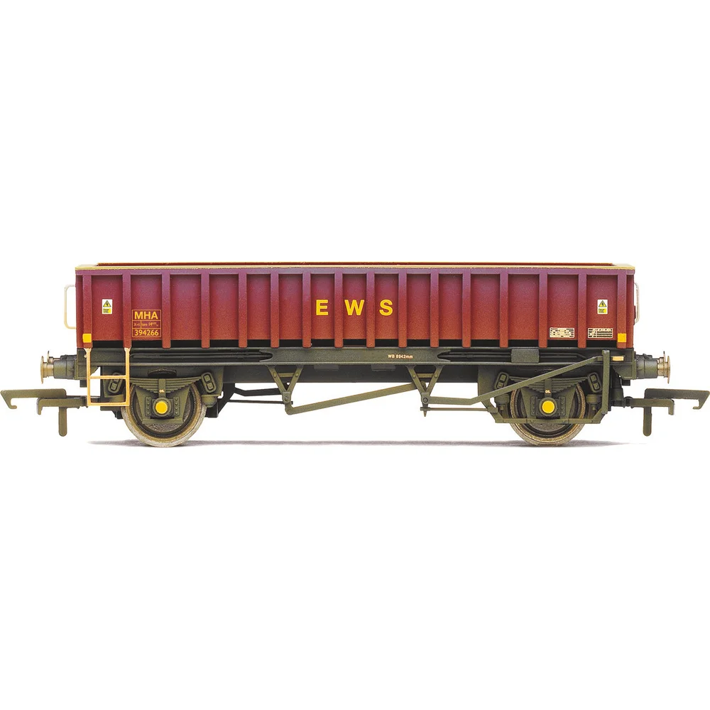 Hornby R60158 — Side Elevation by Hornby