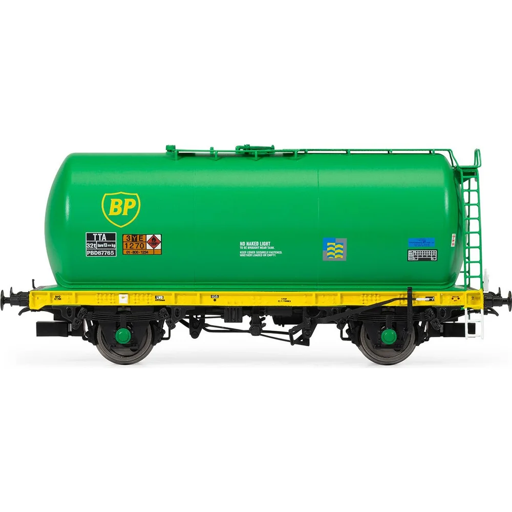 Hornby R60209 — Side Elevation by Hornby