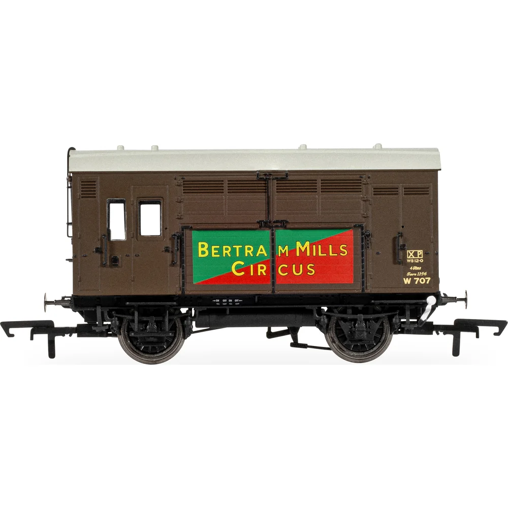 Hornby R60278 — Side Elevation by Hornby