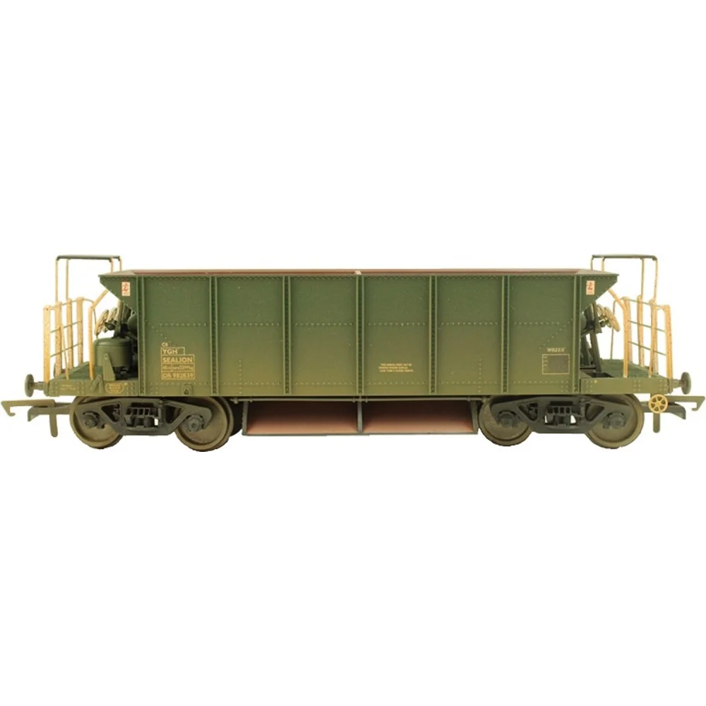 Hornby R6328C — Side Elevation by Hornby
