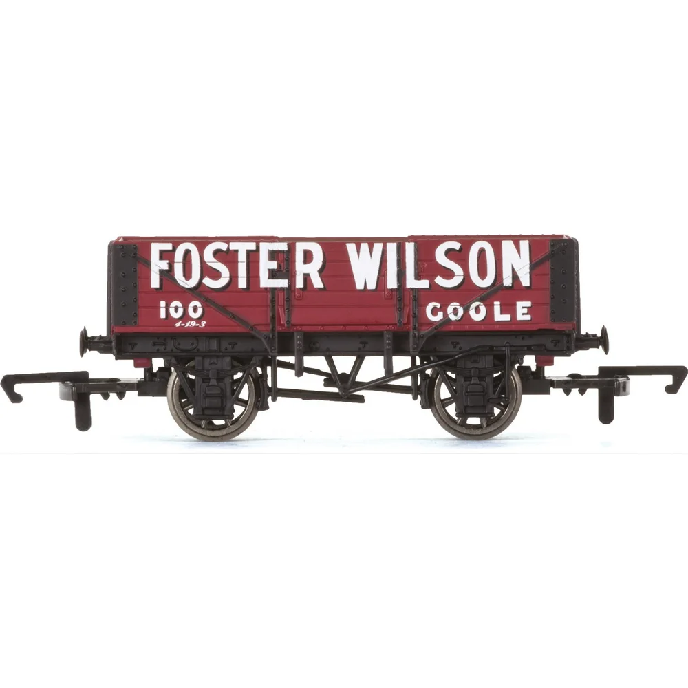 Hornby R6748 — Side Elevation by Hornby