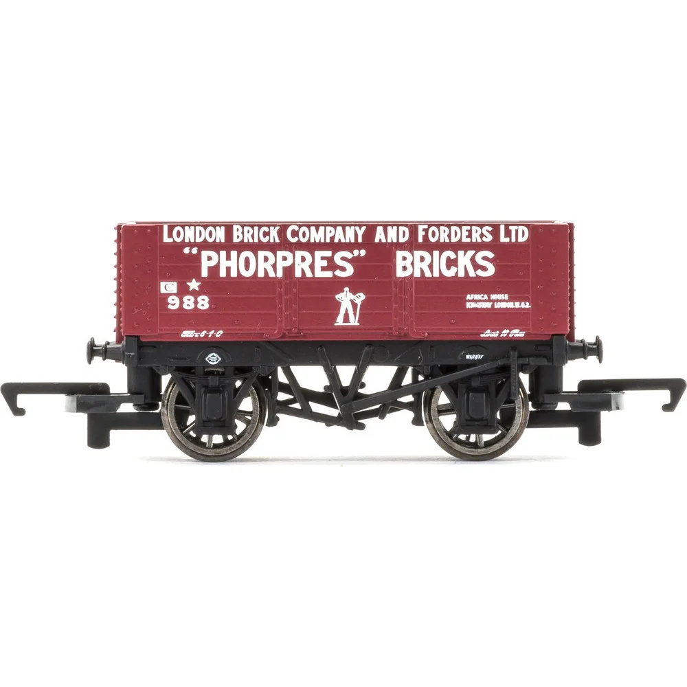 Hornby R6754 — Side Elevation by Hornby