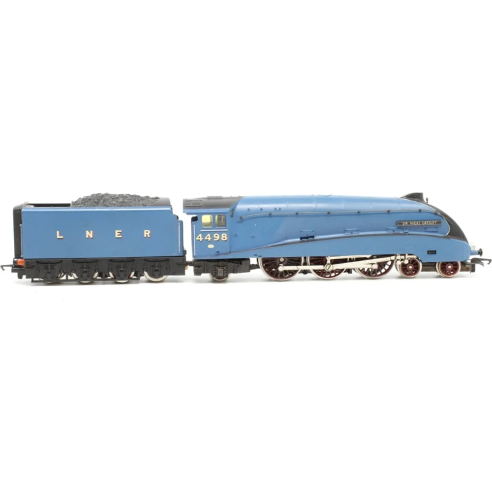 Hornby R682 — Side Elevation Right Direction by Hornby