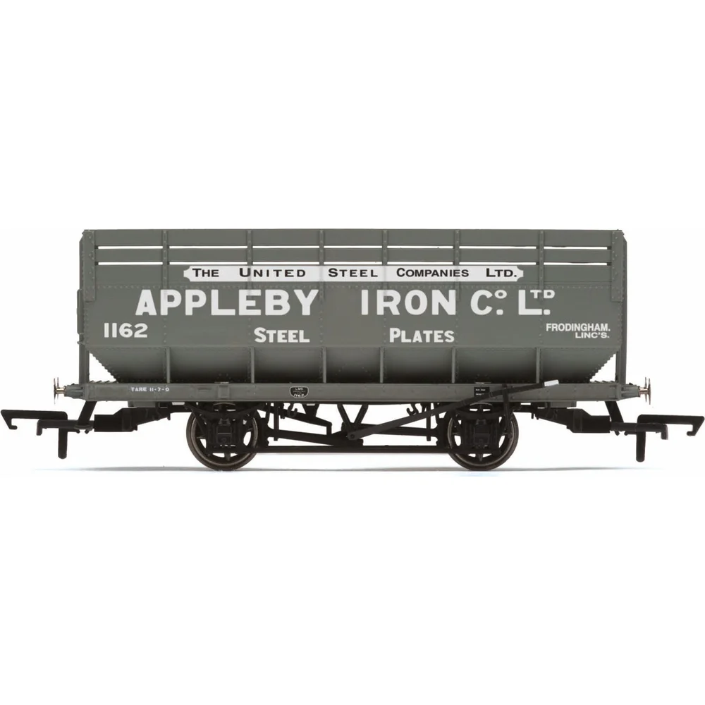 Hornby R6821A — Side Elevation by Hornby