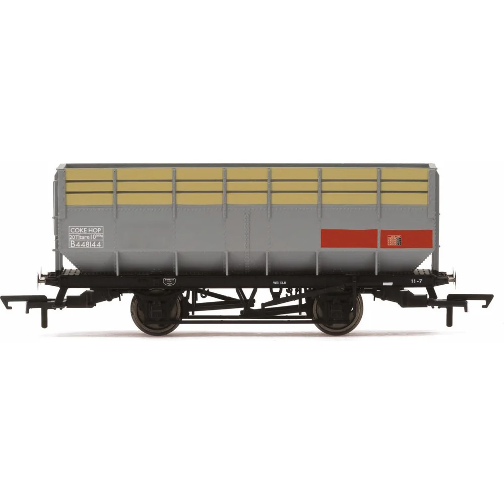 Hornby R6822 — Side Elevation by Hornby