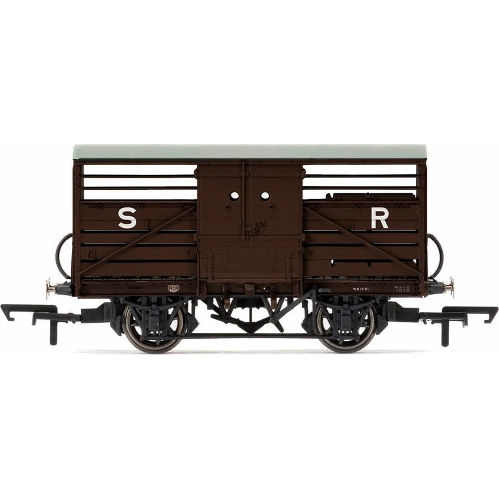 Hornby R6827 — Side Elevation by Hornby