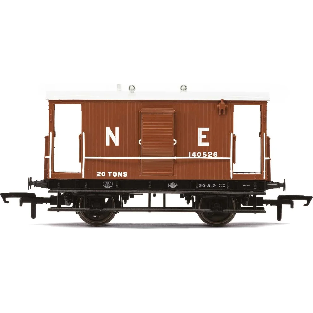 Hornby R6833A — Side Elevation by Hornby