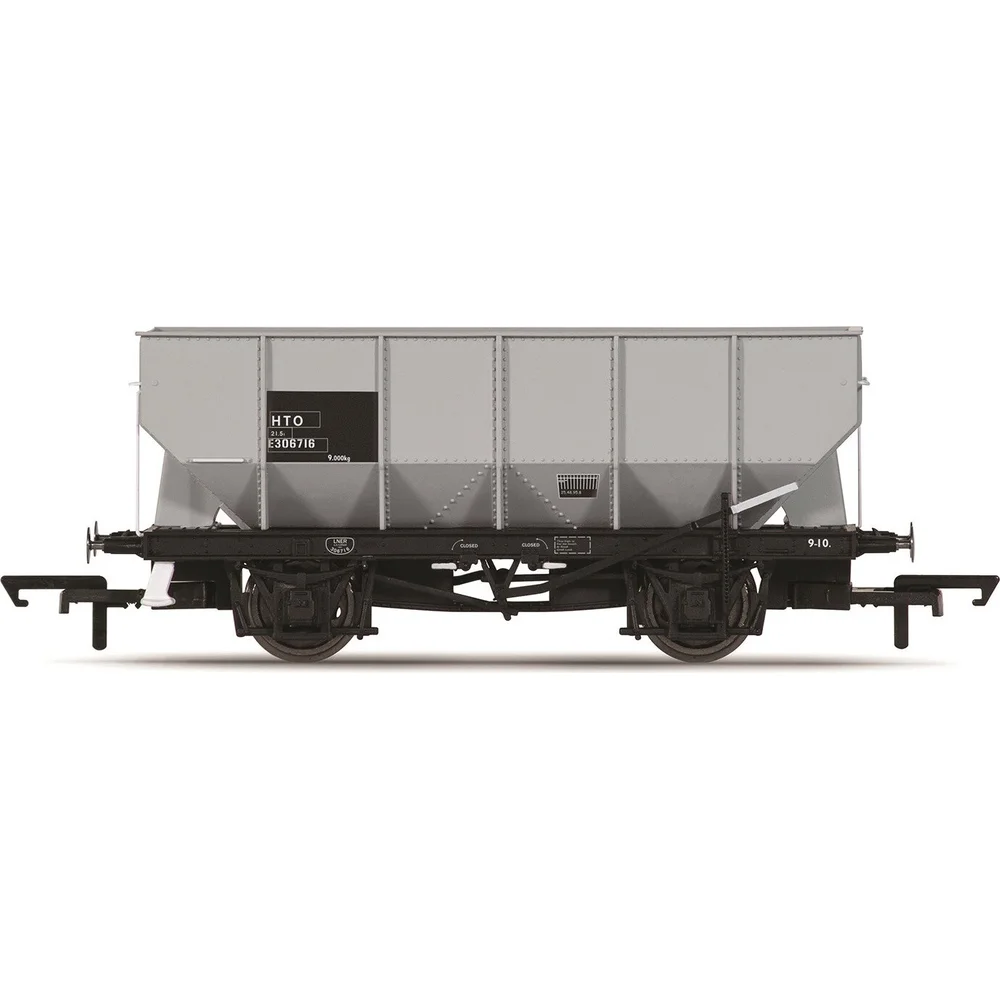 Hornby R6843 — Side Elevation by Hornby