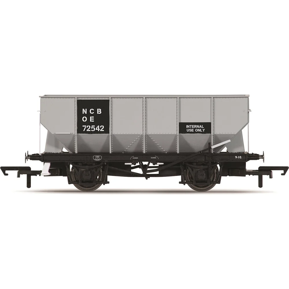 Hornby R6844 — Side Elevation by Hornby